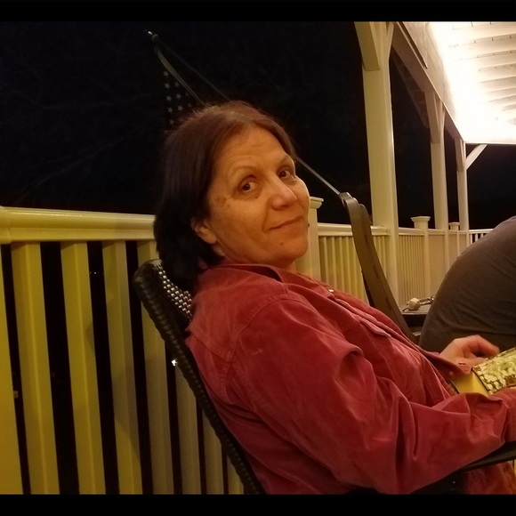 Meet your Posher, Violetta - Picture 1 of 1